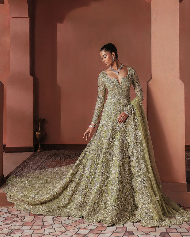 Pakistani Bridal Dress in Wedding Gown Dupatta Style
