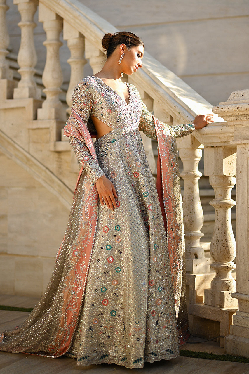 Pakistani Bridal Dress in Wedding Pishwas Frock Style Online