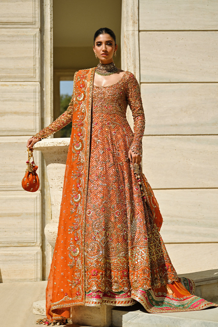 Elegant Pakistani Bridal Mehndi Dress in Lehenga Pishwas Style