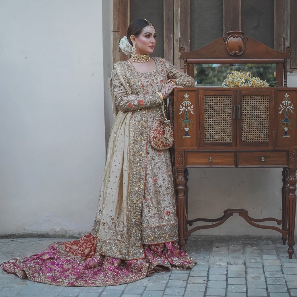 Stunning Pakistani Bridal Lehenga and Kameez Outfit