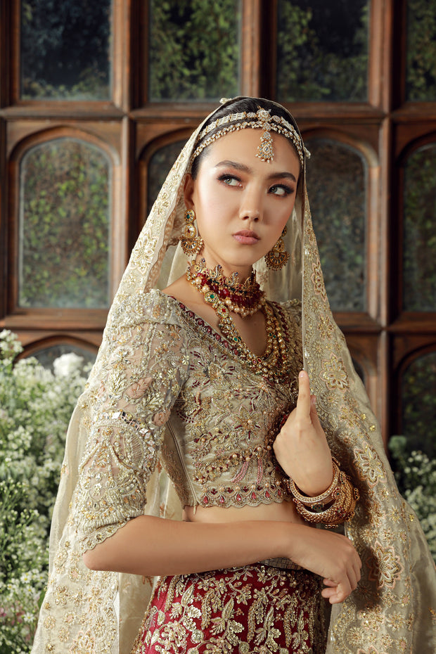 Pakistani Bridal Outfit in Wedding Choli Lehenga Style Online