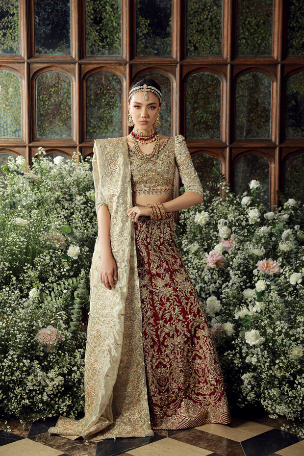 Pakistani Bridal Outfit in Wedding Choli Lehenga Style