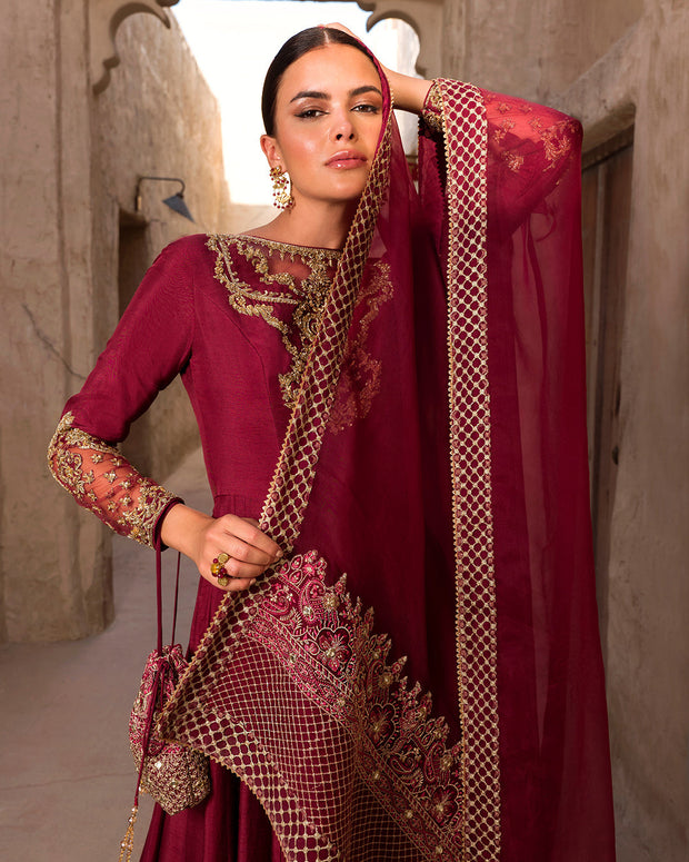 Pakistani Wedding Dress in Pishwas and Churidar Style Online