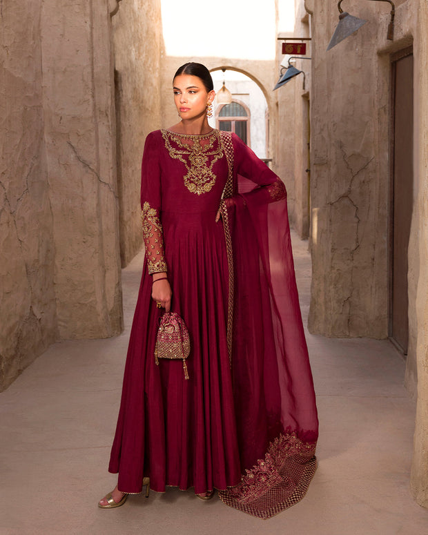 Pakistani Wedding Dress in Pishwas and Churidar Style