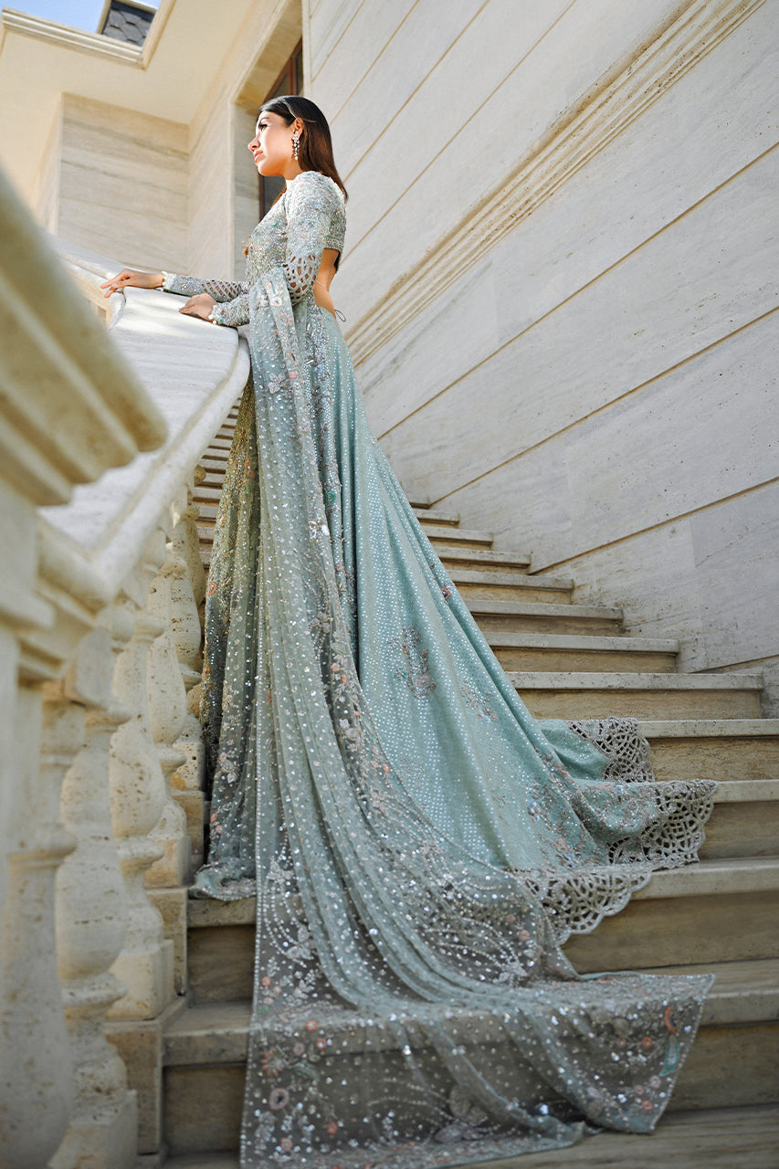Elegant Pakistani Bridal Dress in Pishwas Style