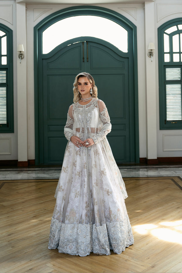 Pakistani Wedding Dress in Pishwas and Lehenga Style