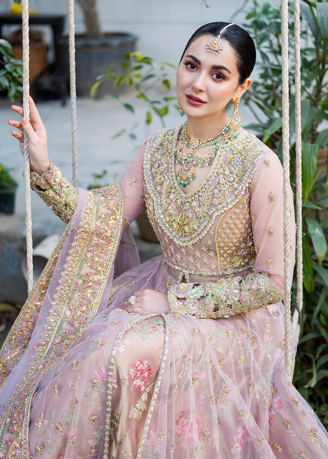 Premium Bridal Lehenga for Destination Weddings with Pishwas