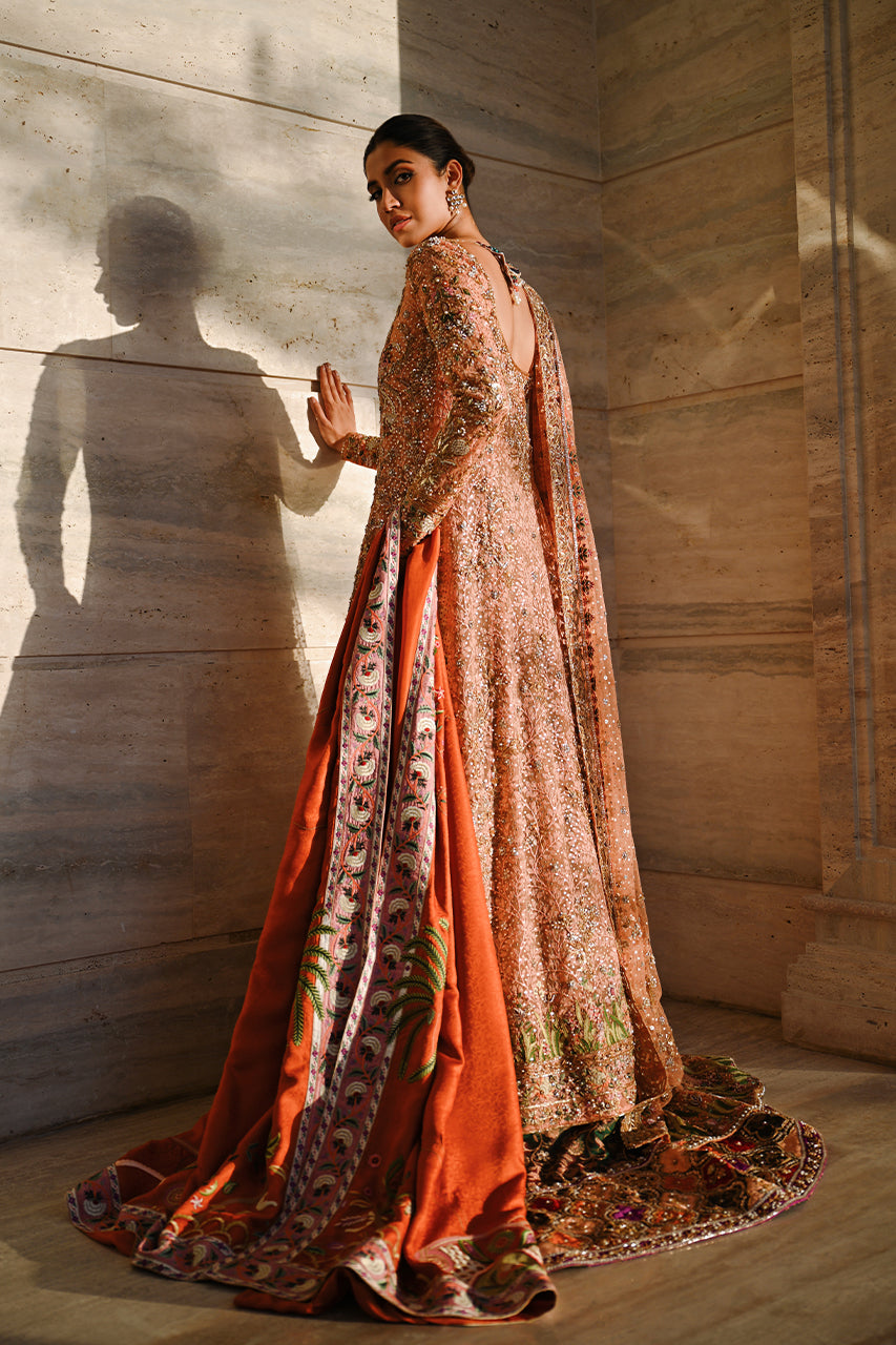 Elegant Peach Pakistani Bridal Lehenga for a Glamorous Wedding