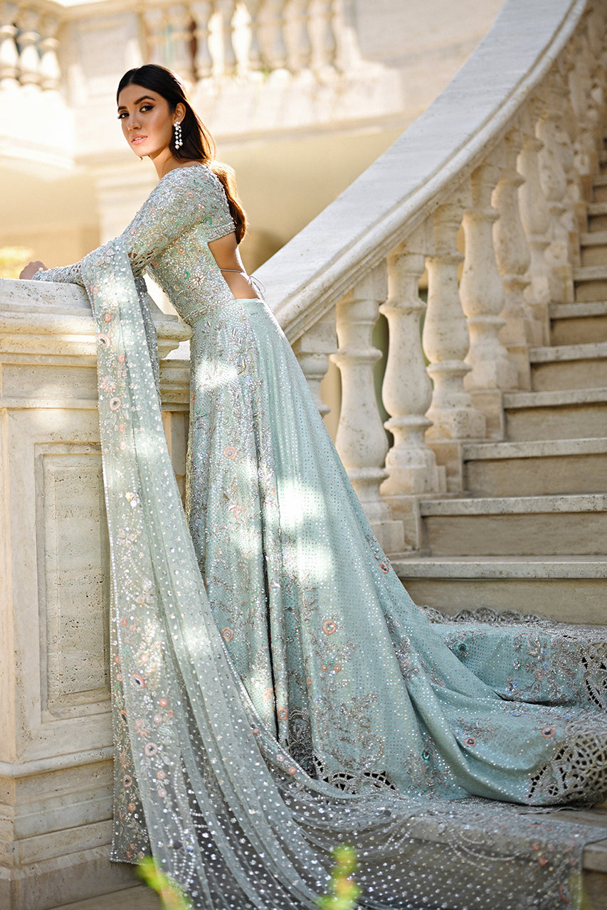 Elegant Pakistani Bridal Dress in Pishwas Style
