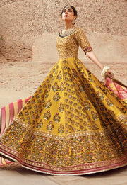 Raw Silk Lehenga Choli Dupatta Pakistani Bridal Dress Online
