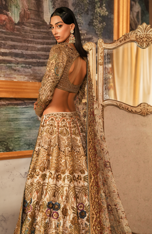 Royal Bridal Wedding Dress in White Lehenga and Choli Style