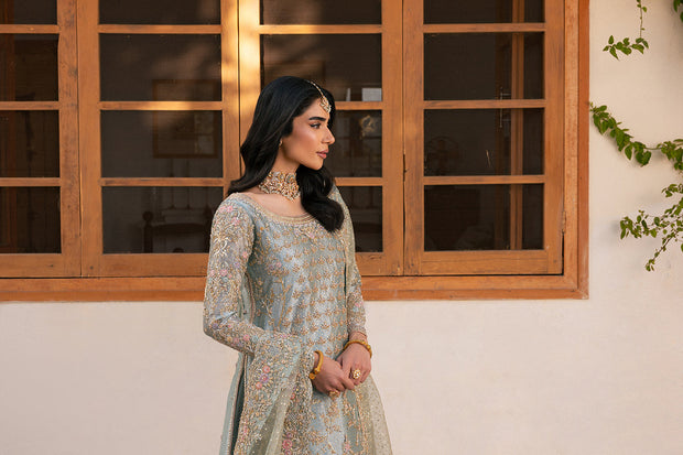 Royal Pakistani Bridal Dress in Farshi Lehenga Kameez Style