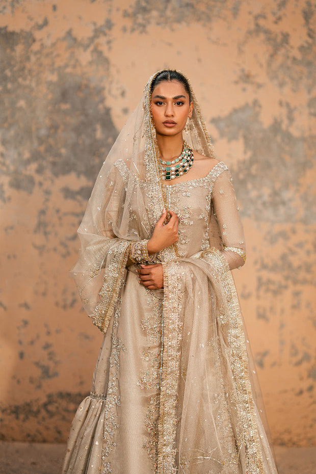 Royal Pakistani Wedding Dress in Bridal Gharara Kameez Style