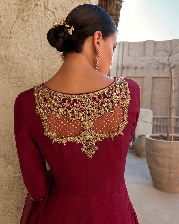 Royal Pakistani Wedding Dress in Pishwas and Churidar Style