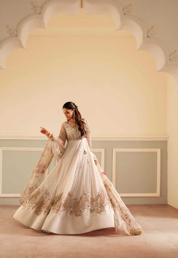 Royal Pakistani Wedding Dress in White Net Pishwas Style