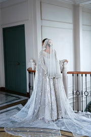 Royal Pakistani Bridal Dress in White Pishwas Lehenga Style