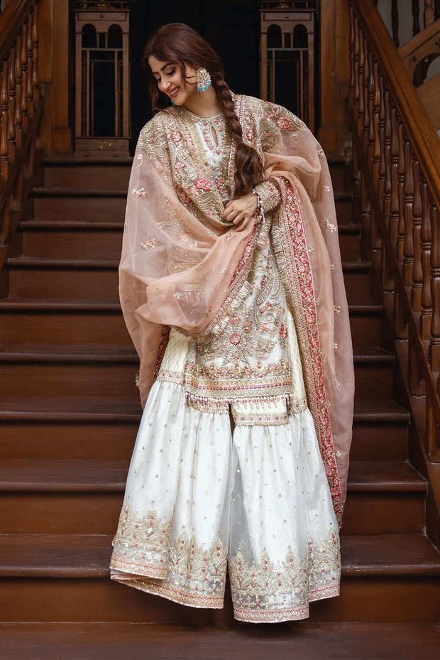 Embroidered Organza Pakistani Bridal Outfit