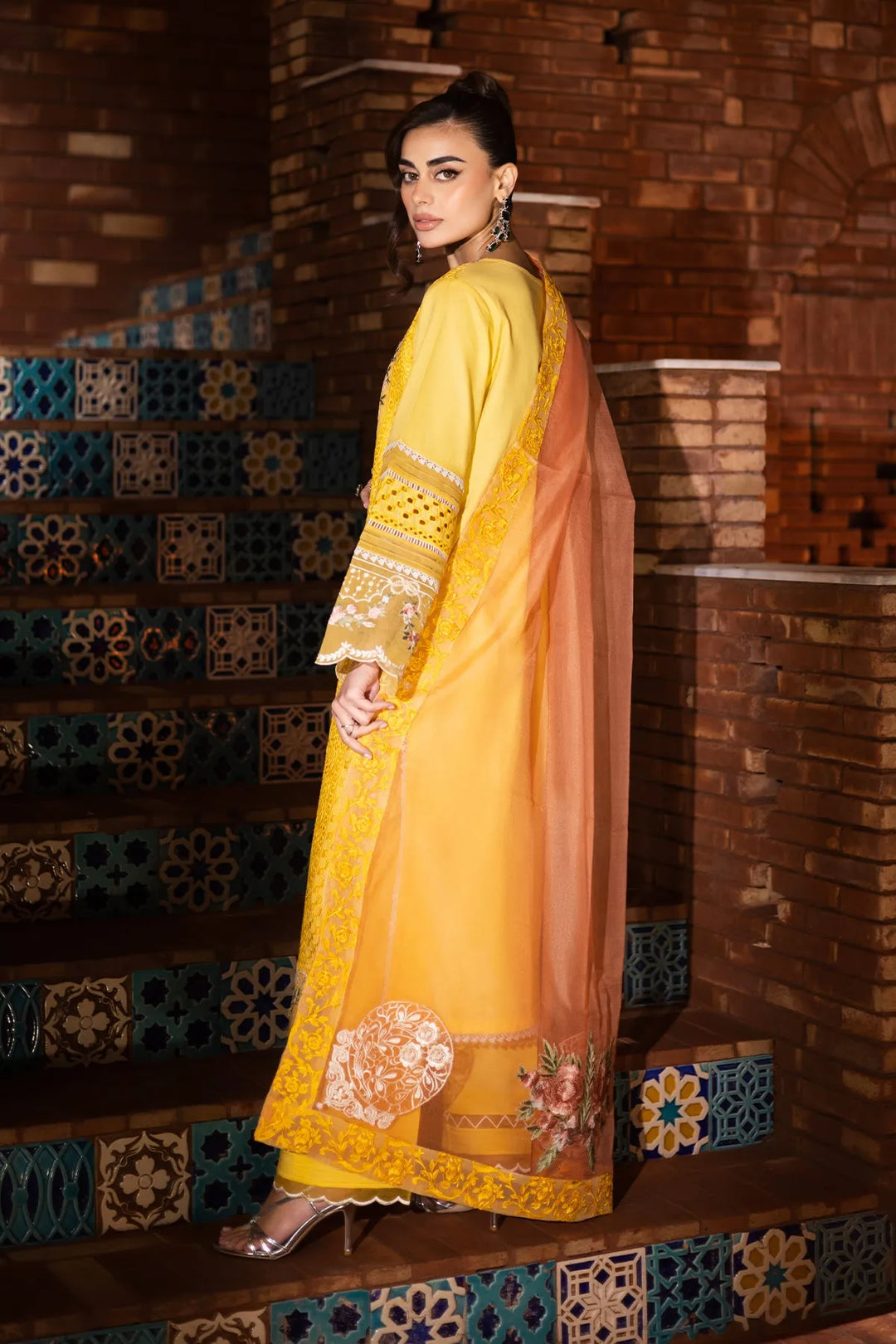 Embroidered Lawn Ensemble With Dupatta 1433
