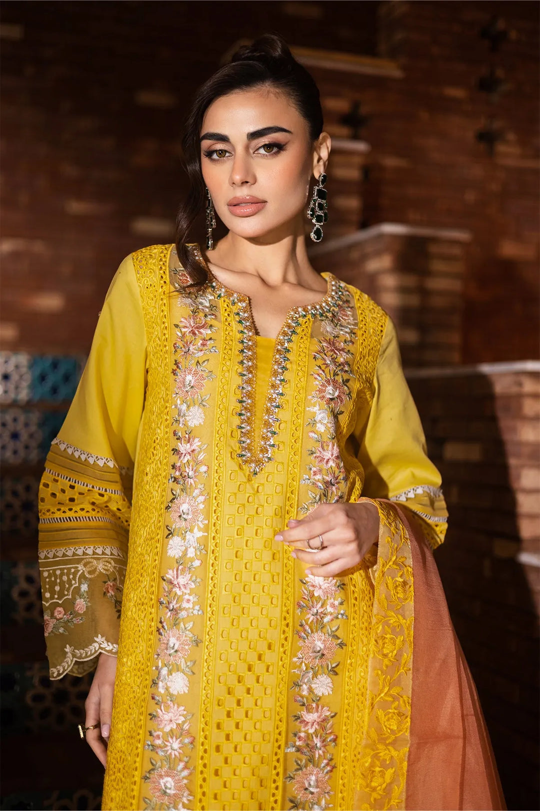 Embroidered Lawn Ensemble With Dupatta 1433