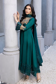 Shop Classic Green Embellished Pakistani Salwar Kameez with Dupatta 2023