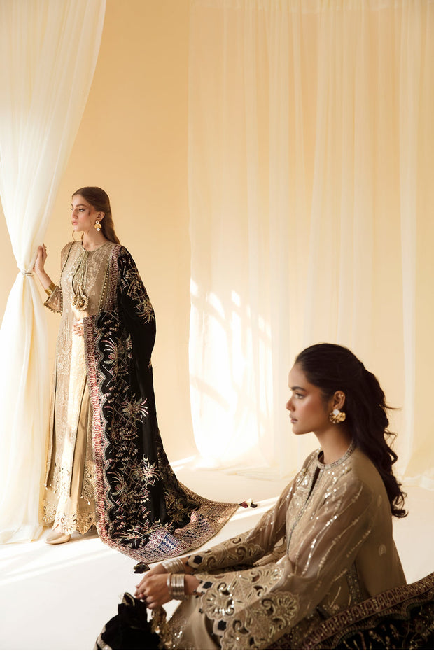 Shop Gold Heavily Embroidered Pakistani Salwar Kameez Wedding Dress