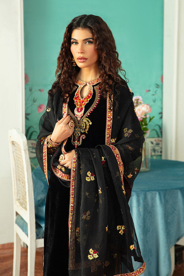 Shop Traditional Black Embroidered Velvet Pakistani Wedding Salwar Kameez Suit