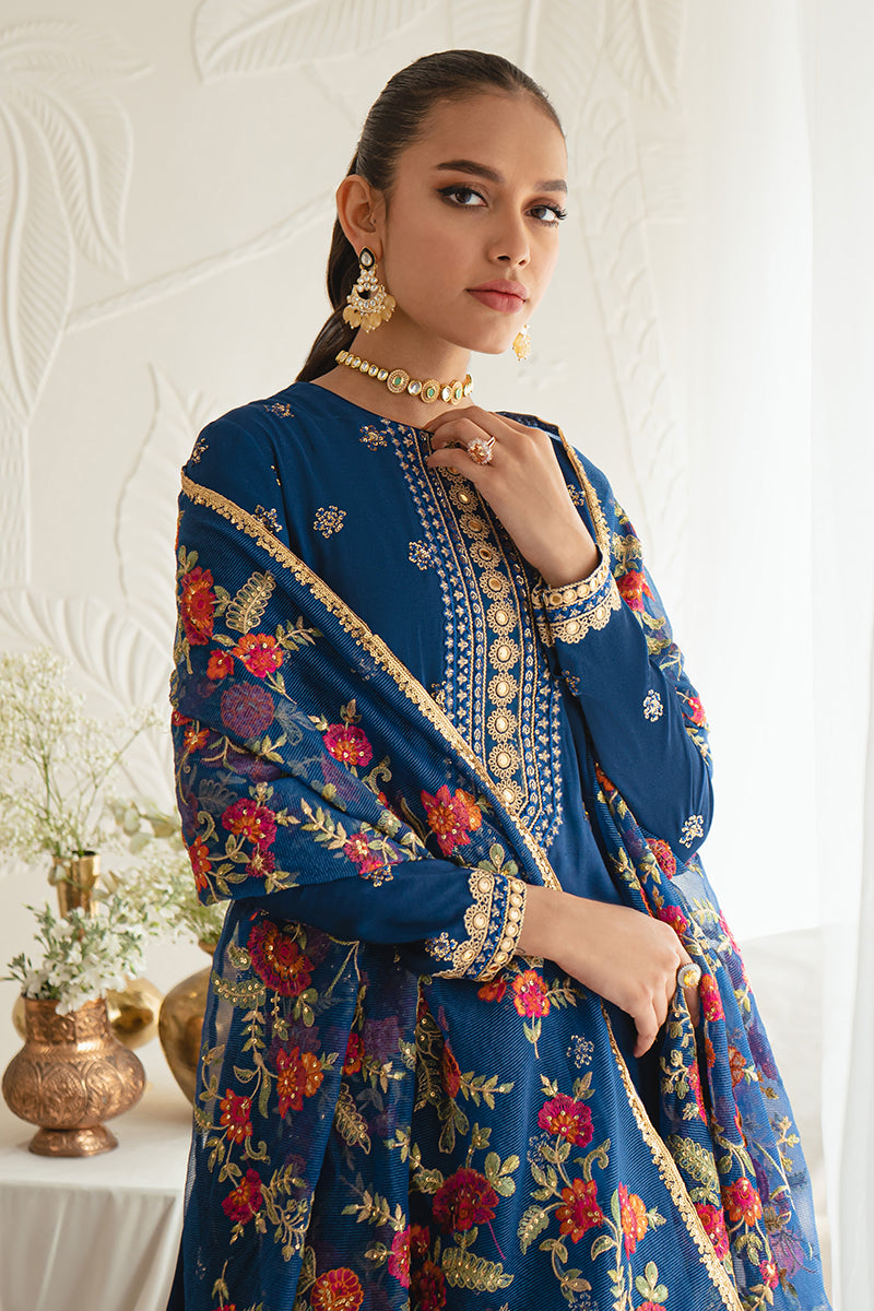 Shop Traditional Heavily Embroidered Pakistani Salwar Kameez Party Wear 2023