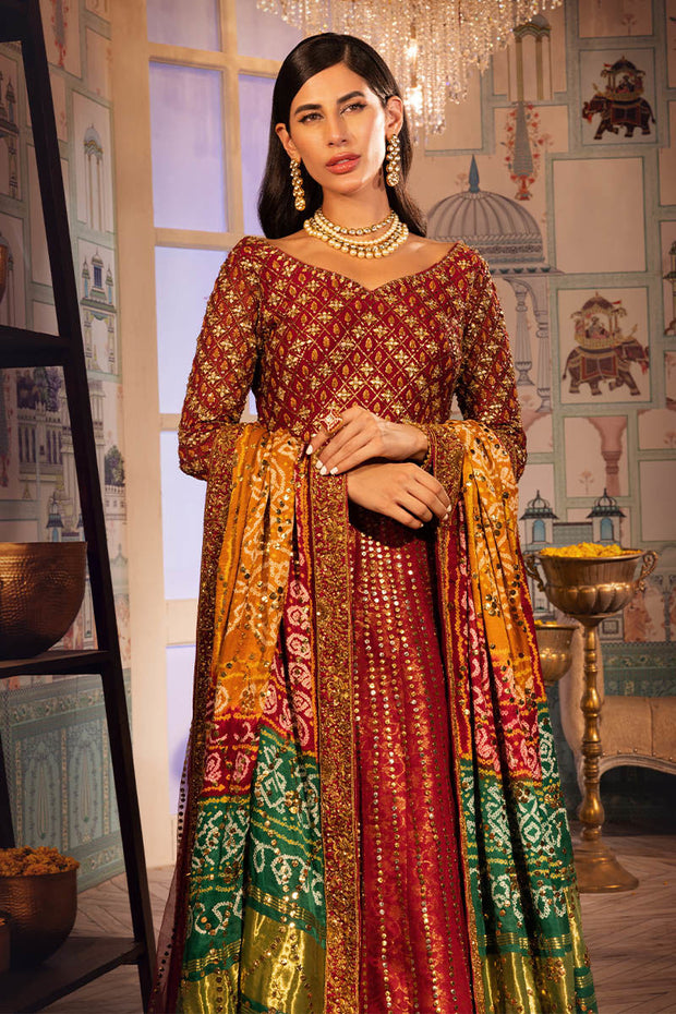 Sitara Chunri Pishwas Lehenga Pakistani Mehndi Dress 2023