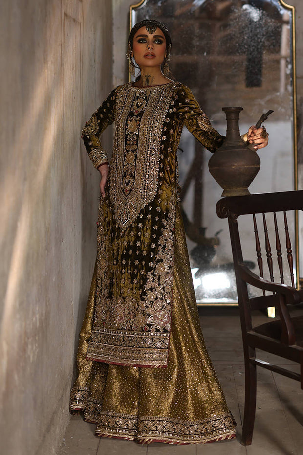 Traditional Pakistani Mehndi Dress in Sharara Kameez Dupatta Style