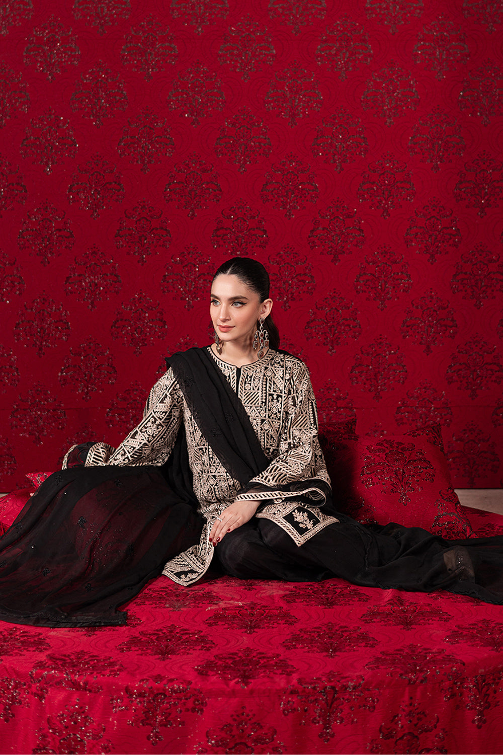 Elegant Black Sequins Embroidered Chiffon Pakistani Party Dress
