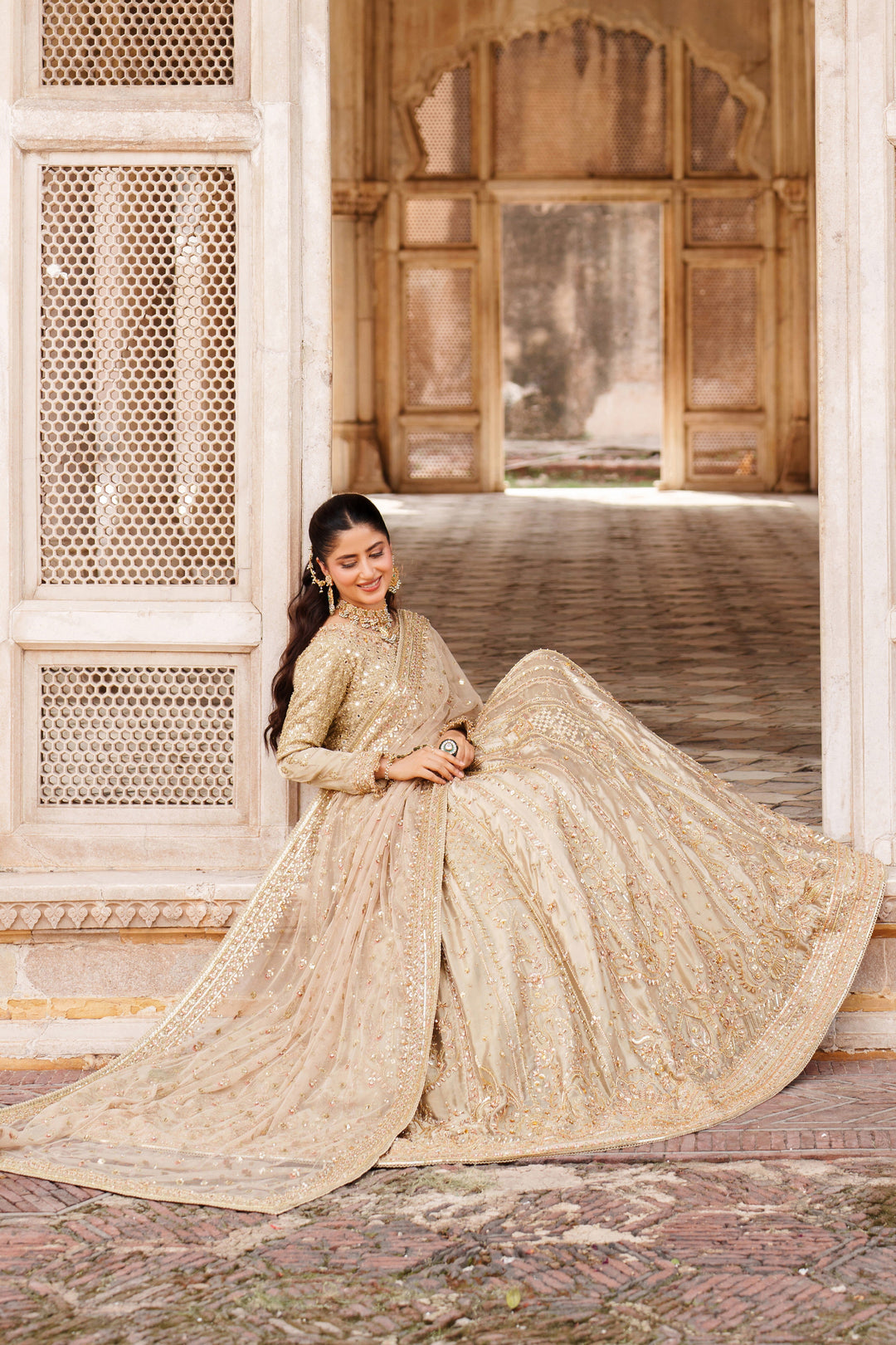 Elegant Golden Pakistani Bridal Dress for Timeless Beauty