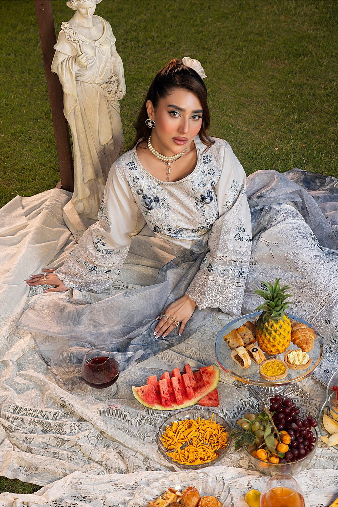 Imrozia Elegant Pakistani Dresses with Intricate Craftsmanship