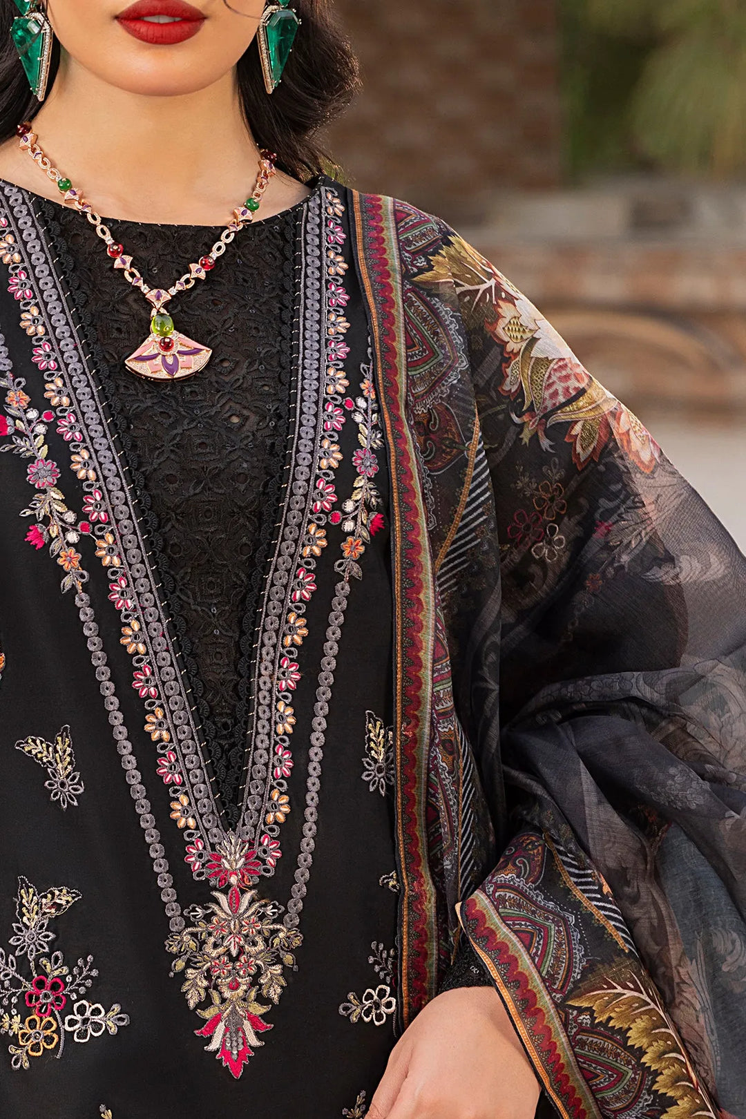 Embroidered Embroidery Net Ensemble