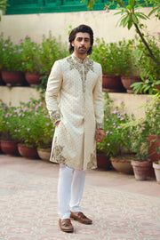 Elegant Off-White Sherwani with Gold Accents for Grooms