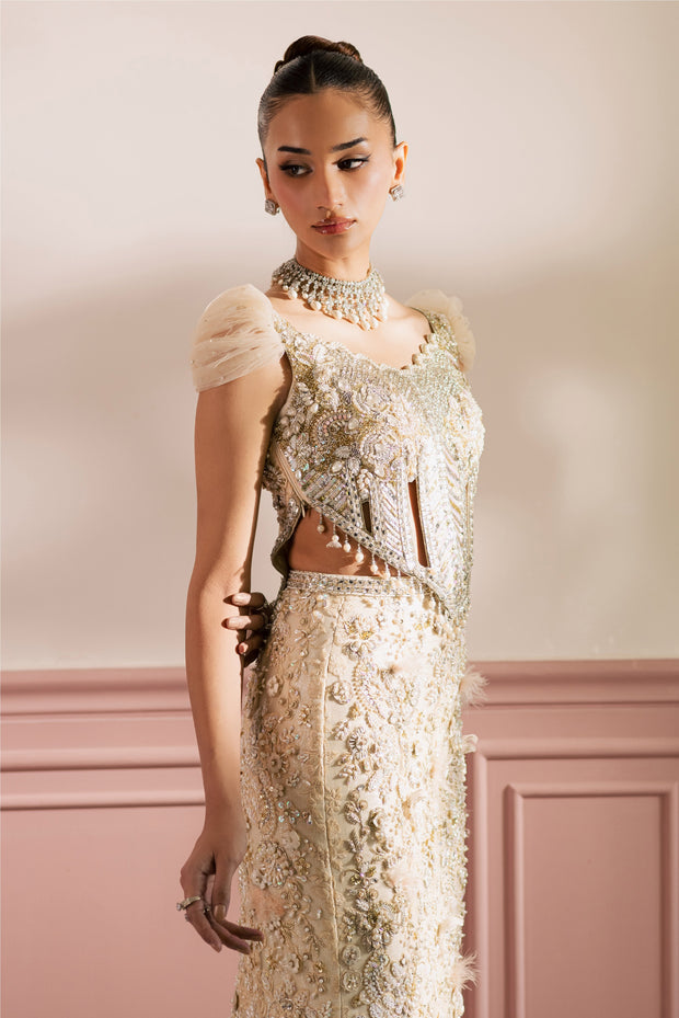 Regal Beige-Ivory Pakistani Bridal Dress with Exquisite Embroider
