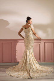 Regal Beige-Ivory Pakistani Bridal Dress with Exquisite Embroider