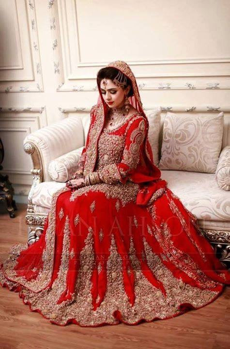 Pakistani bridal dresses clearance in red colour