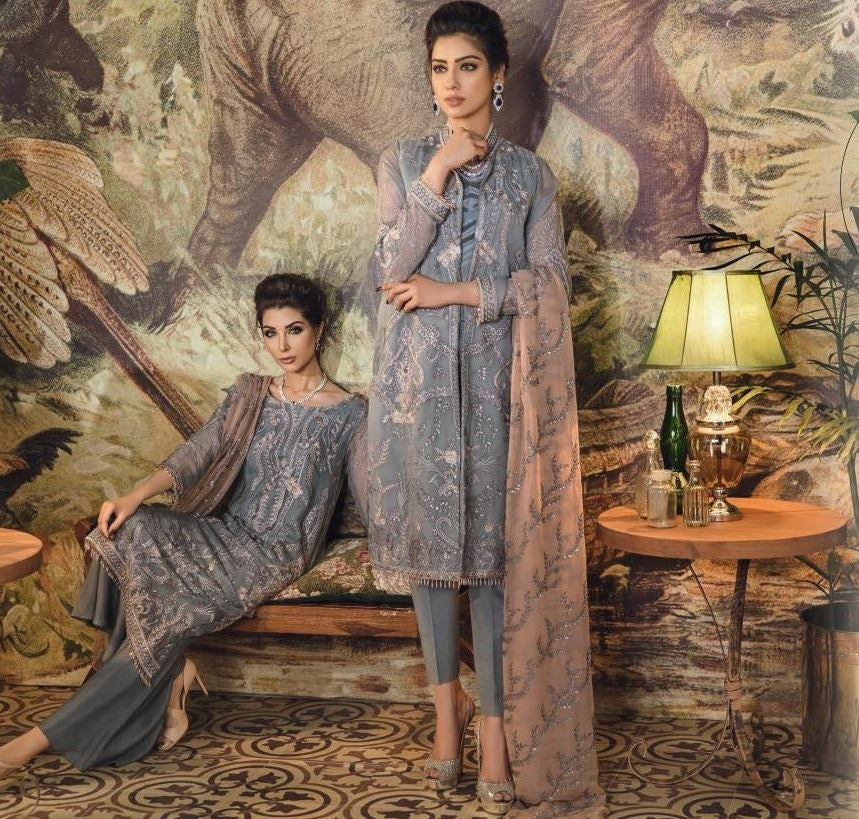 Pakistani Dress by Iznik In Chiffon Fabric.Work Embellished With Tilla, Embroidery & Sequance Work.