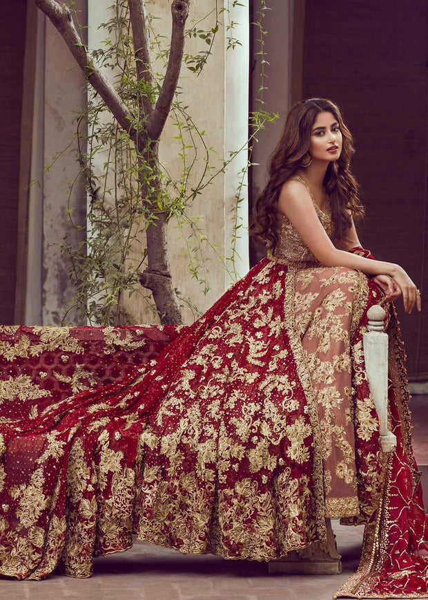 Asian Designer Bridal Lehnga Choli Outfit Close Up