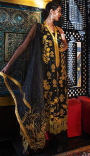 Classy Pakistani designer dress online shopping 1