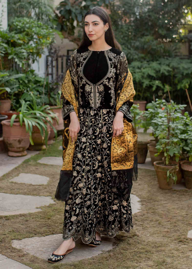 Black Pakistani Dress Party Wear by Designer Online 2021 Nameera by Farooq Black Pakistani Dress Party Wear by Designer Online 2021 Nameera by Farooq