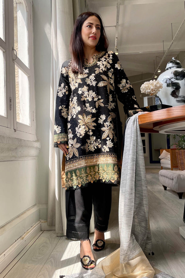 Black Salwar Kameez