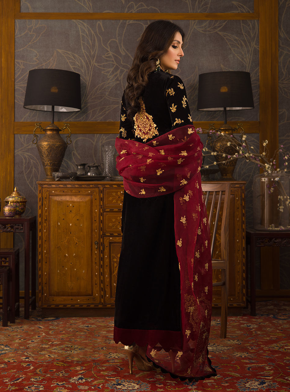 Black Velvet Salwar Kameez Design Pakistani 2022
