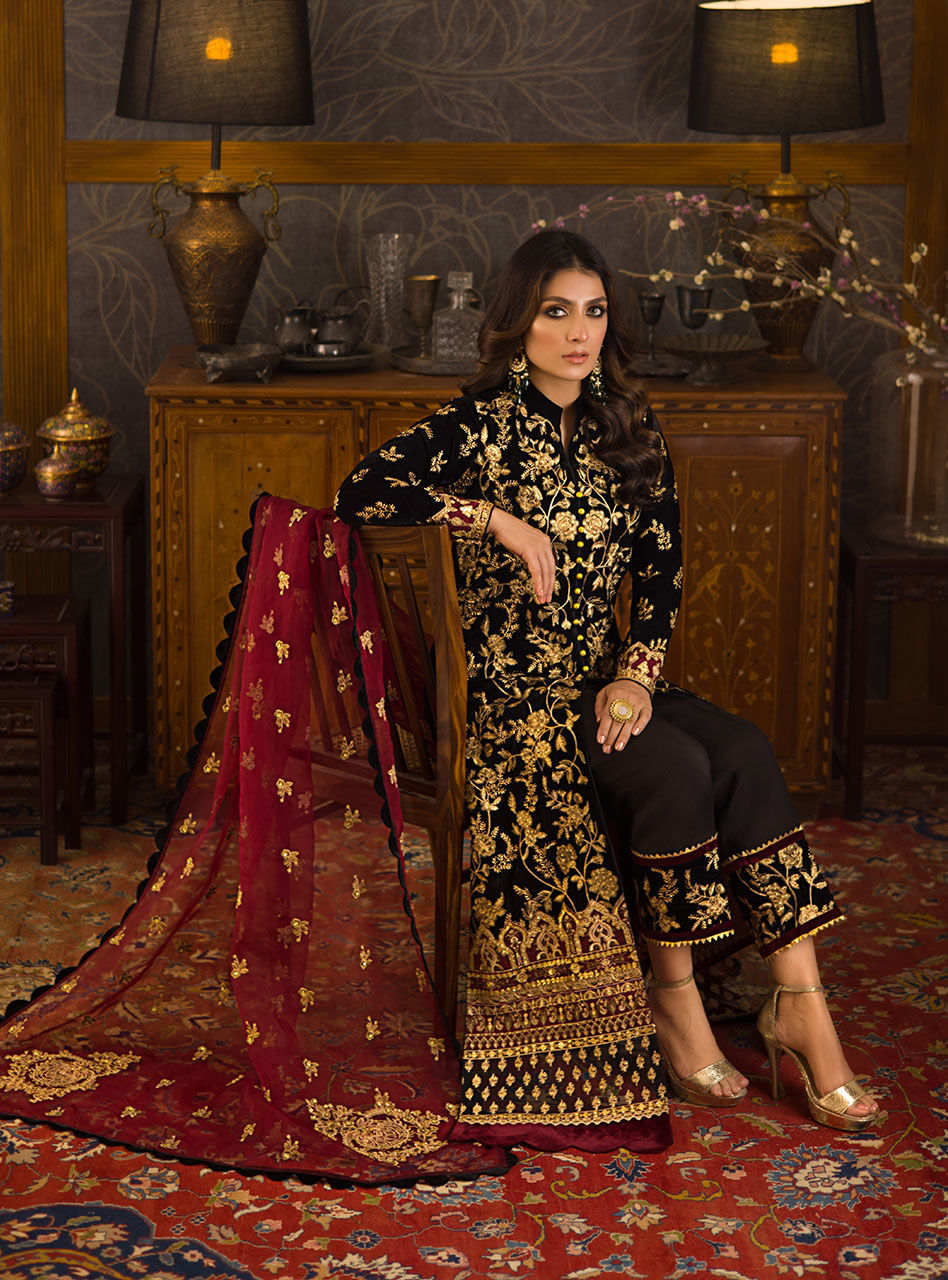 Black Velvet Salwar Kameez Design Pakistani Dress 2022