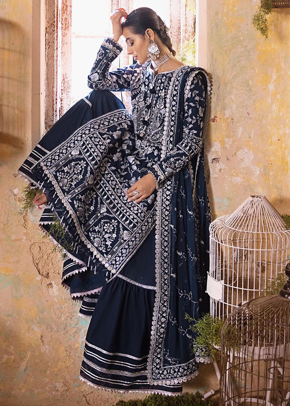 Blue and White Lawn Kameez Salwar Pakistani 