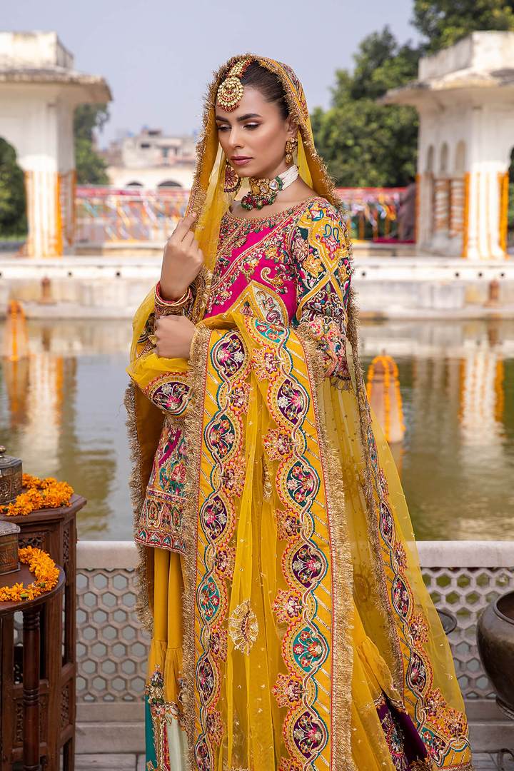 Bridal Dresses for Mehndi 