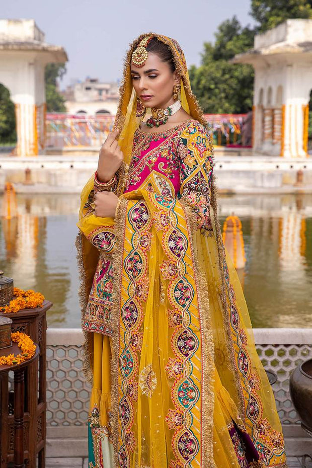 Bridal Dresses for Mehndi 