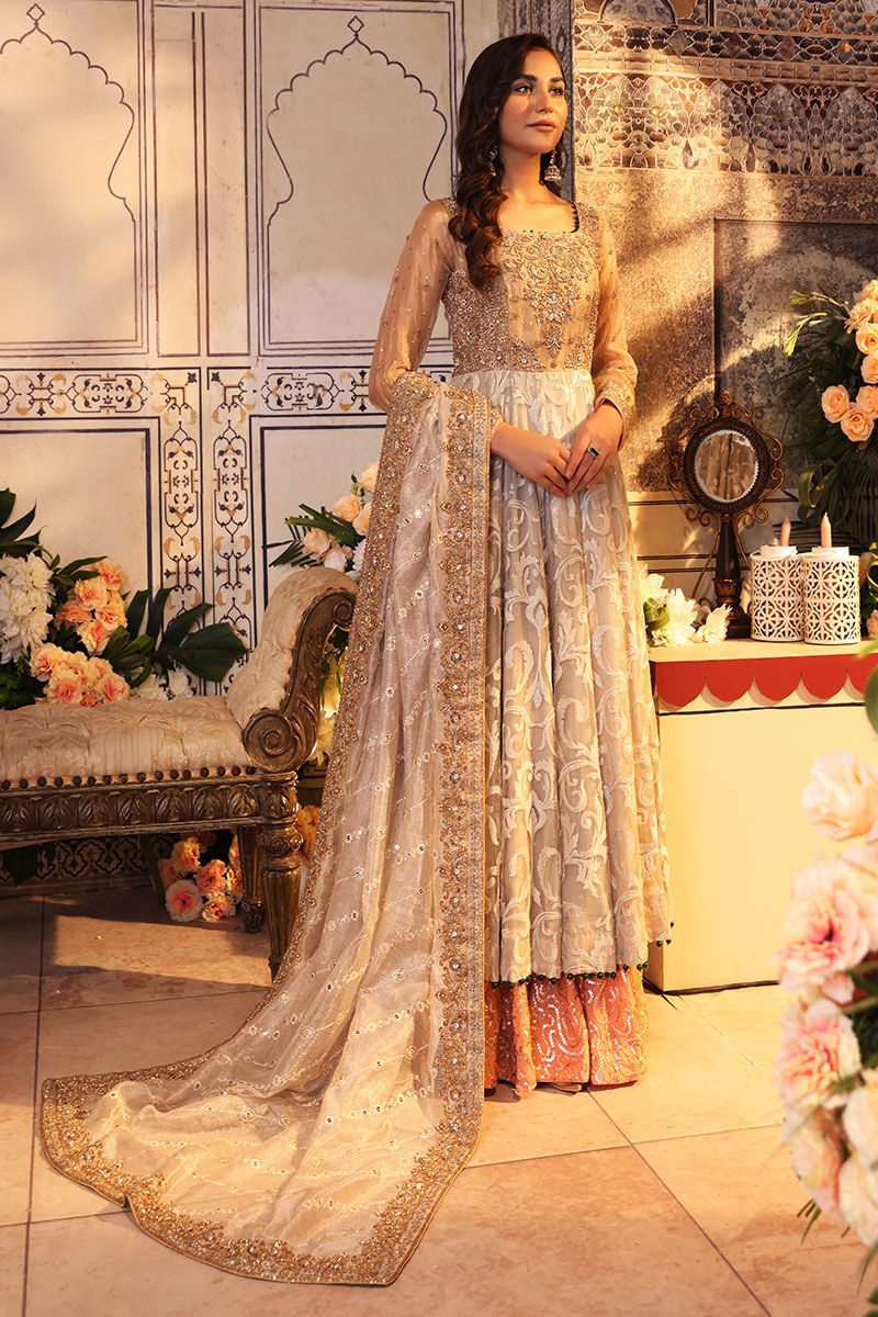 Elegant Pakistani Bridal Dress: Pishwas Frock & Sharara