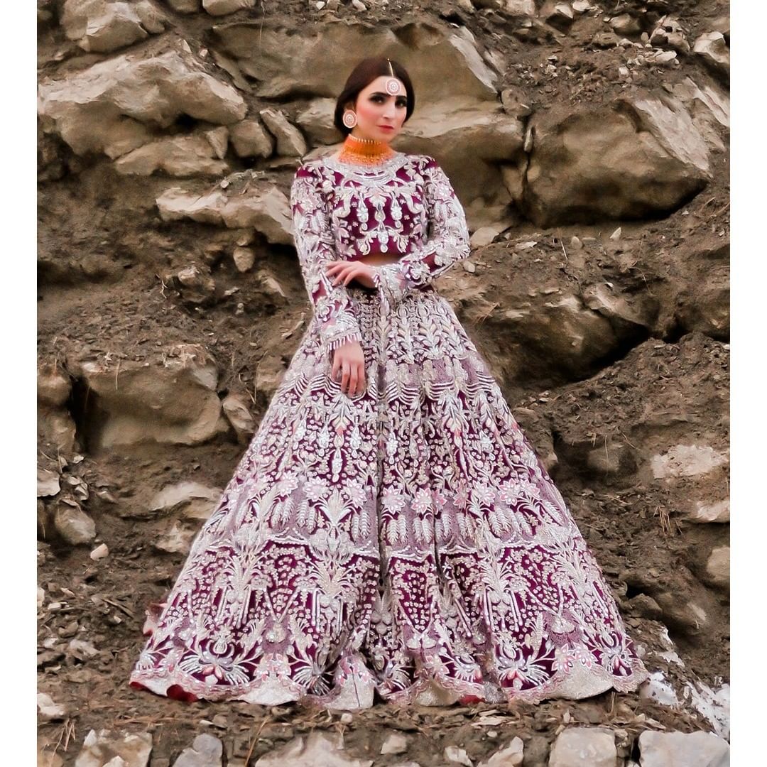 Classic Pakistani Lehenga Choli Dupatta Dress for Bride