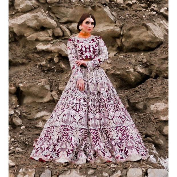 Classic Pakistani Lehenga Choli Dupatta Dress for Bride